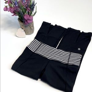 Lululemon Gather & Crow Crop legging size 6